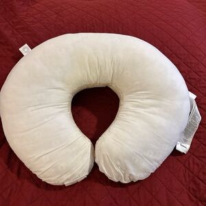 Boppy nursing pillow with 2 covers
